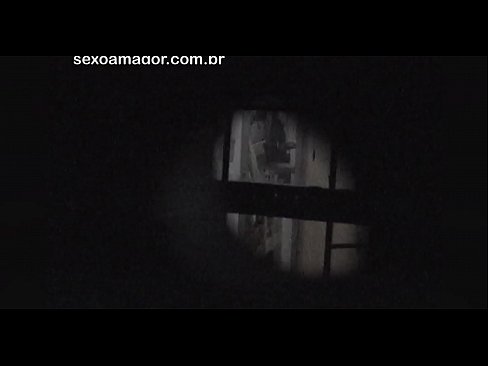 ❤️ Ξανθιά κοπέλα βιντεοσκοπήθηκε κρυφά από ηδονοβλεψία της γειτονιάς κρυμμένο πίσω από κούφια τούβλα ️ Γαμημένο βίντεο ️