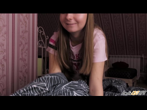 ❤️ Blonde Sucks her Best Friend Deeply και παίρνει σπέρμα στο στόμα της ️ Γαμημένο βίντεο ️